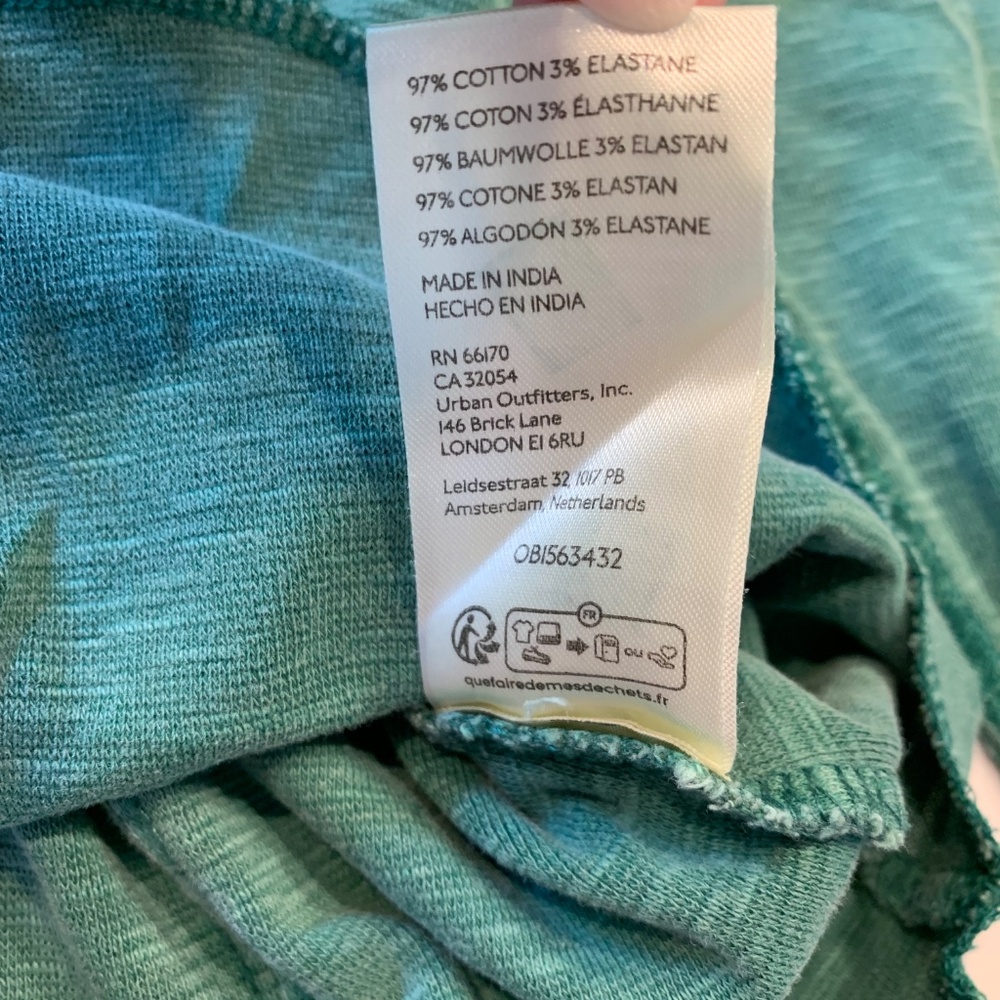 Anthropologie Pilcro Stitched Long-Sleeve Top V Neck Collared in Green - Picture 4 of 4